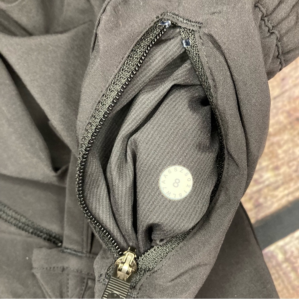 Lululemon shorts - Picture 7 of 8
